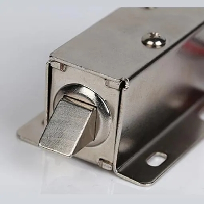 U1054-1b 12V 24V Kunci Solenoid Elektromagnetik Kecil Tipe Tarik Normal Tertutup dengan Fungsi Override